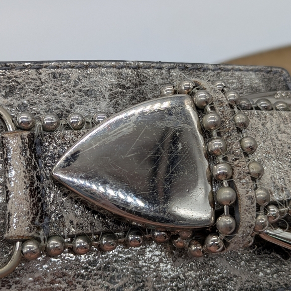 Guess Distressed Silver Crackle Leather Belt L - Picture 8 of 9